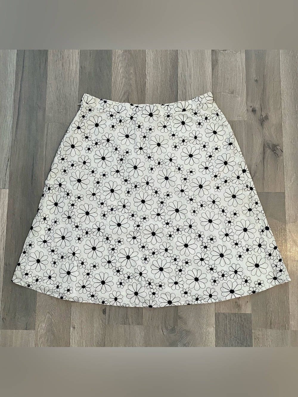Vintage Y2K Daisy Floral Embroidered White Midi Skirt Retro Boho Cottagecore